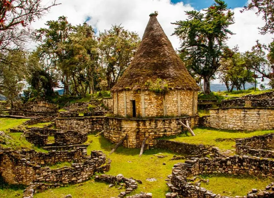 Tours a Kuelap